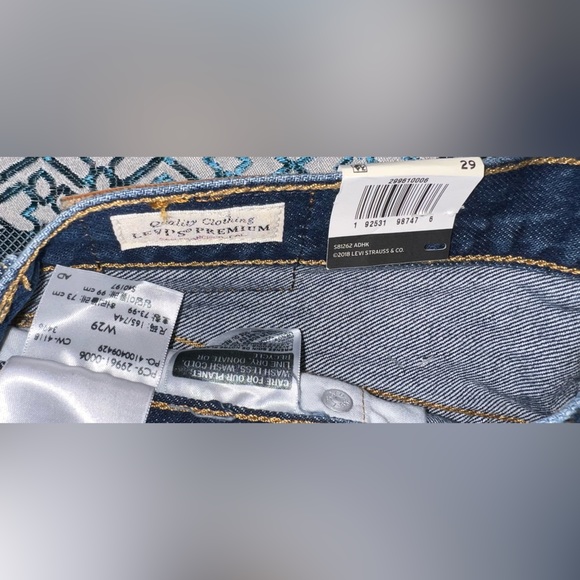 Levi’s 501 Long Shorts - Picture 7 of 8